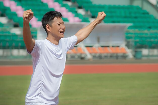 那不勒斯刺痛炒斯帕莱蒂 图多尔与马扎里可能接任教头